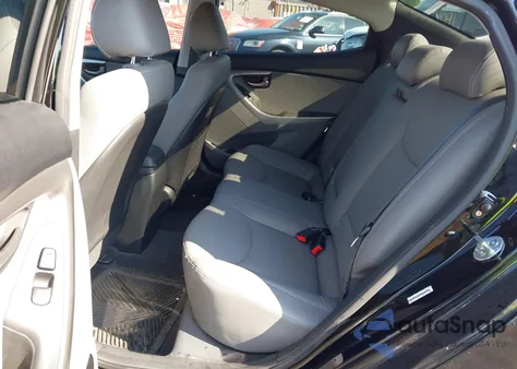 2013 Hyundai Elantra Gls/Limited z USA, uszkodzony, nr VIN KMHDH4AE2DU983561